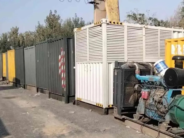 双柏200KW柴油发电机机组每小时油耗是多少？