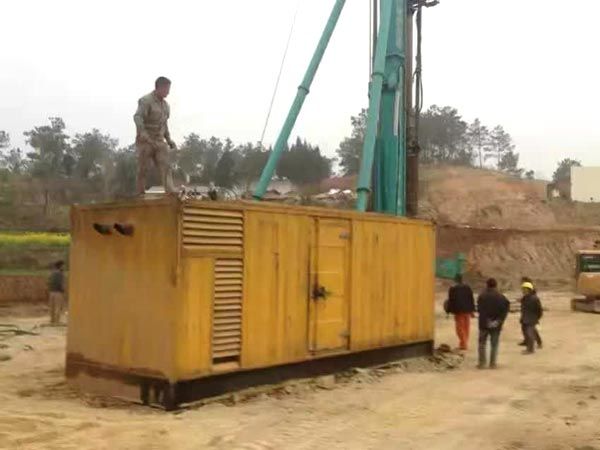 双柏如何判断水冷式机油散热器密封件是否需要更换？